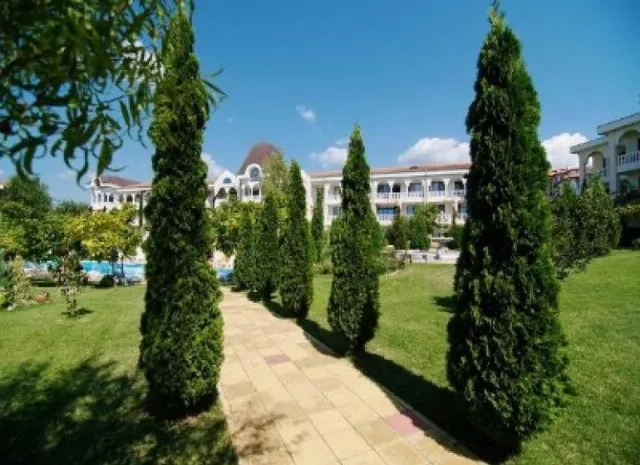 South Beach Dinevi Resort