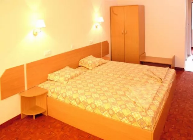 Hotel Vezhen