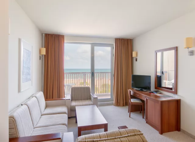 Hotel Sol Luna Bay Resort Apartment Building