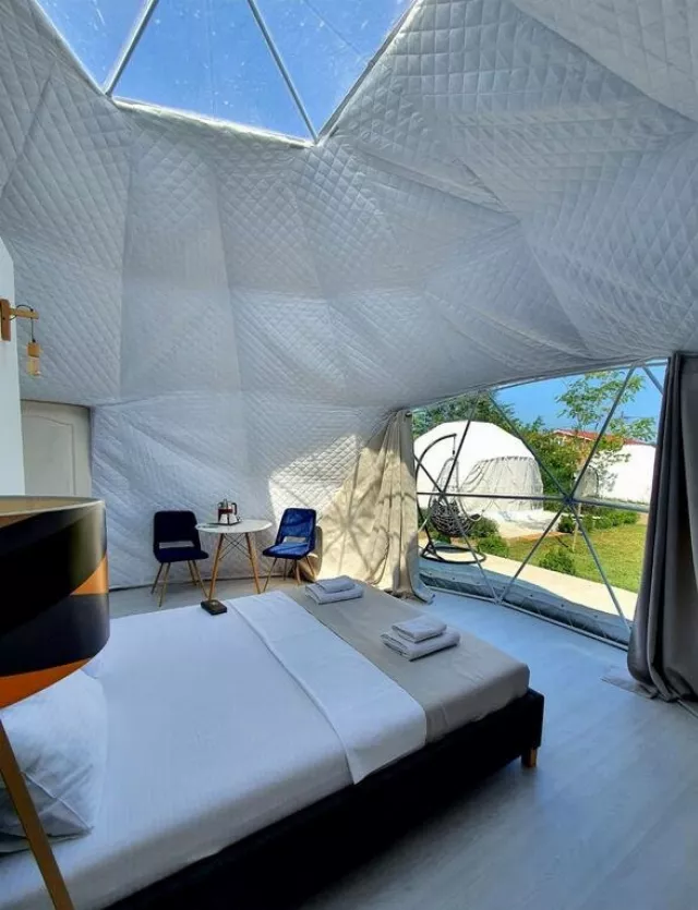 Seagloo Glamping Adults Only