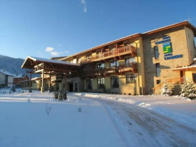 Hotel Strazhite