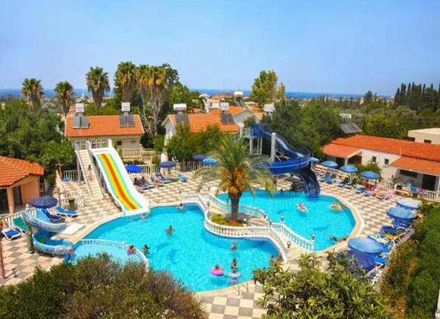 Hotel Riverside Garden Resort