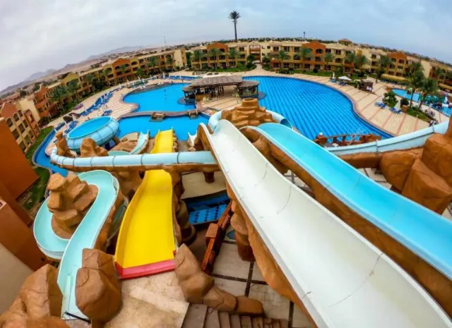 Hotel Regency Plaza Aqua Park & Spa