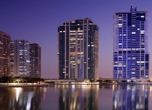 Hotel Movenpick Jumeirah Lakes Towers