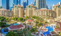 Hotel Swissotel Al Murooj Dubai, United Arab Emirates / Dubai / Downtown