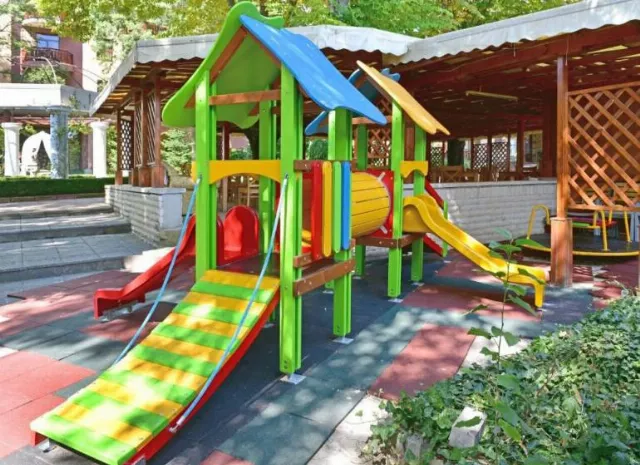 Hotel Estreya Residence