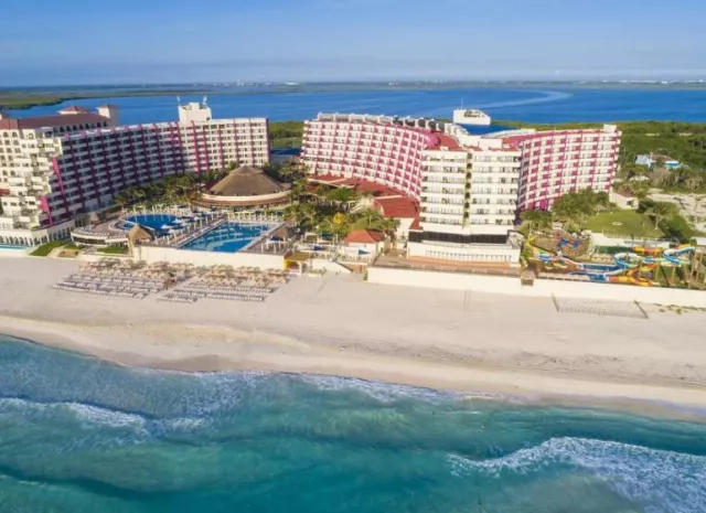 Hotel Crown Paradise Club Cancun