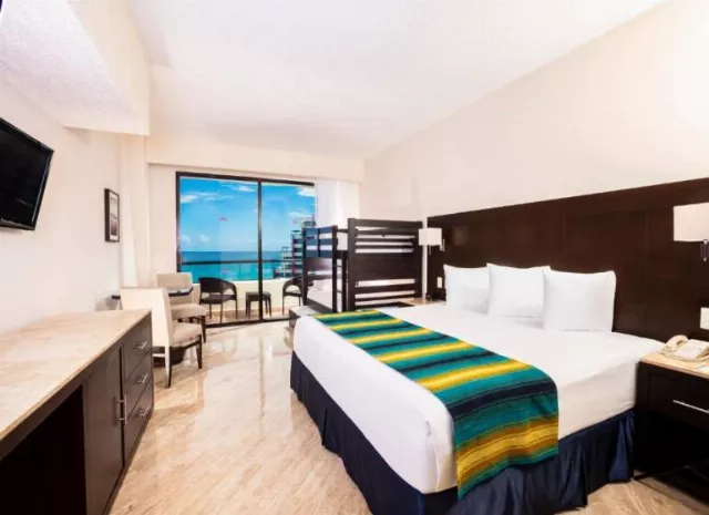 Hotel Crown Paradise Club Cancun