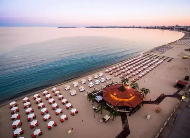Hotel Helena Sands