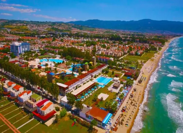 Hotel Risus Aqua Beach Resort