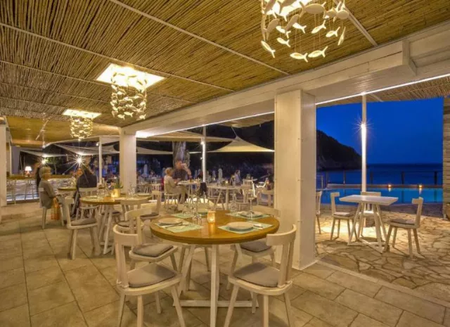 Hotel Akrotiri Beach