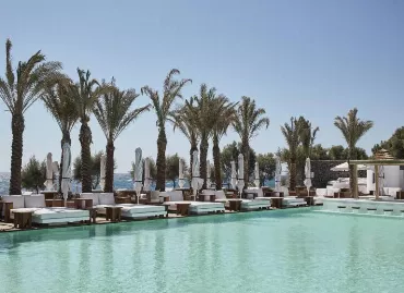 Nikki Beach Resort & Spa Santorini, Grecia / Santorini / Kamari