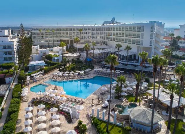 Hotel Leonardo Plaza Cypria Maris Beach & Spa