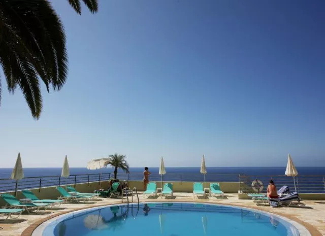 Regency Cliff Hotel