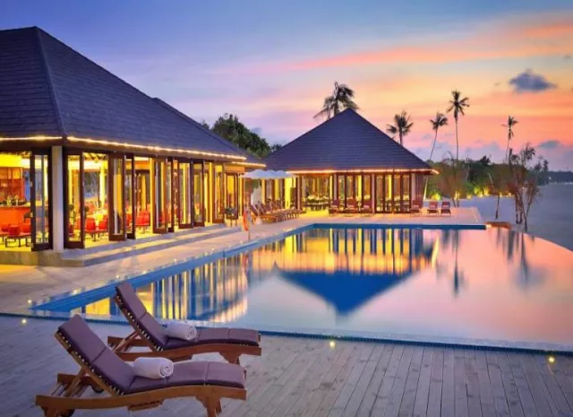 Hotel Atmosphere Kanifushi Maldives