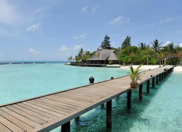 Hotel Komandoo Island Resort And Spa Adults Only 18+