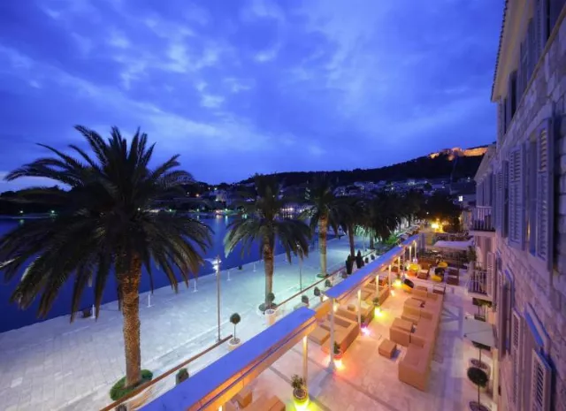 Hotel Riva Hvar Yacht Harbour