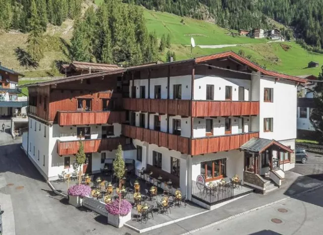 First Mountain Hotel Ötztal