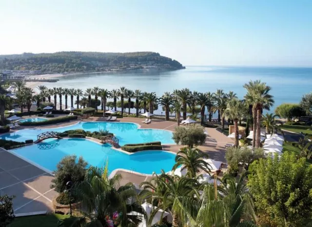 Hotel Sani Beach