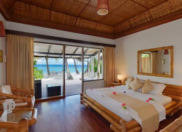 Hotel Angaga Island Resort & Spa