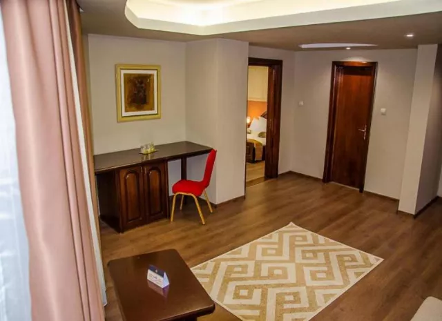 Hotel Randy (ex. New Royal)