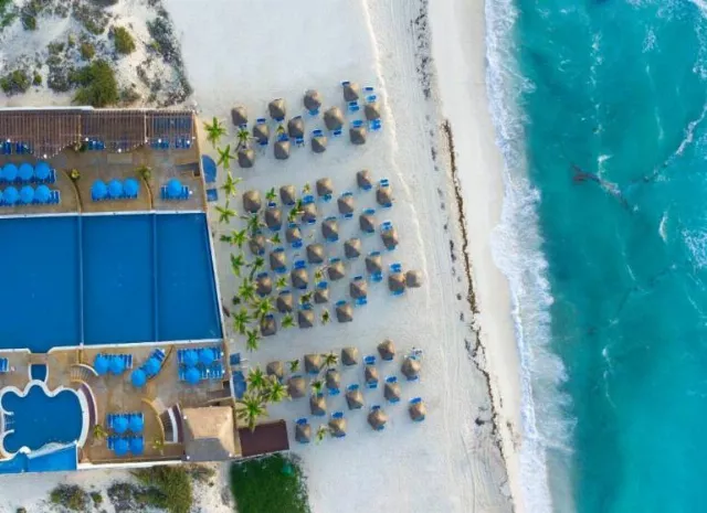 Hotel Seadust Cancun Family Resort