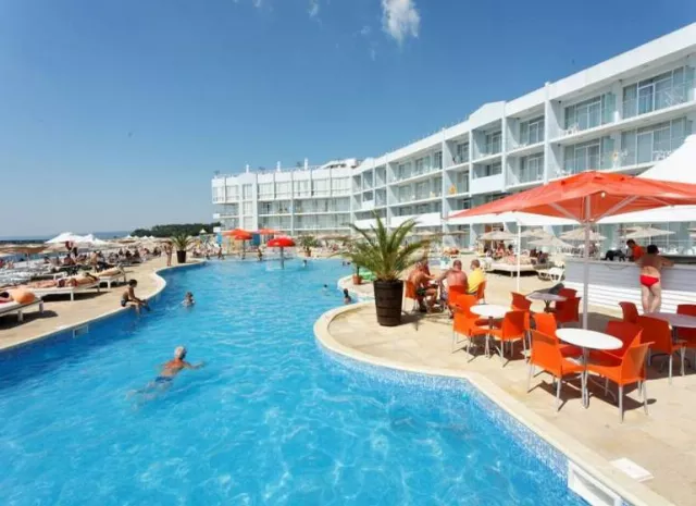 Hotel Dolphin Marina