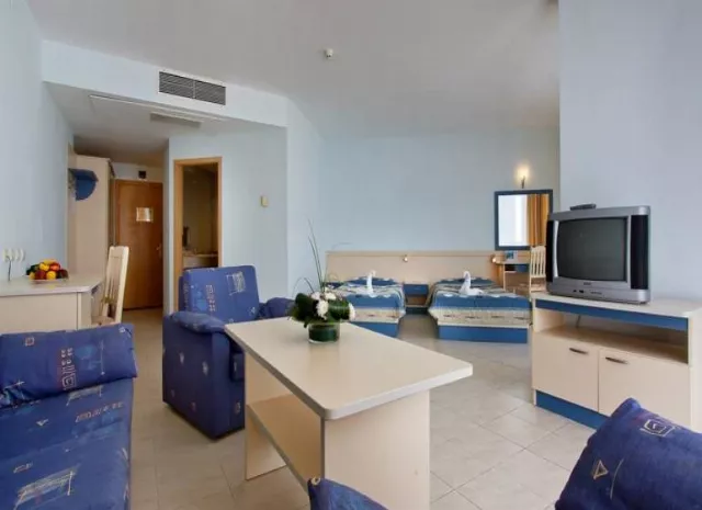 Hotel Dolphin Marina