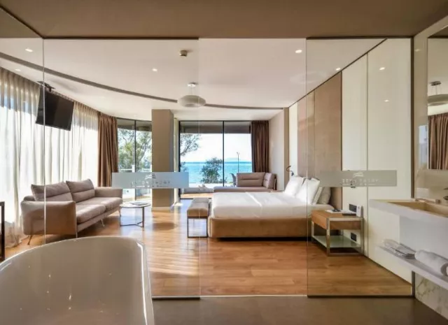 Hotel Yacht