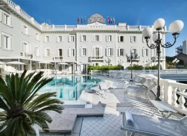 Hotel Grand Des Bains, Italia / Riccione