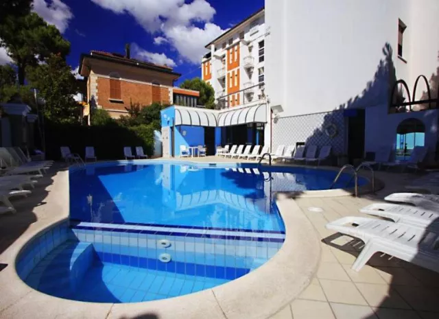 Hotel Brown