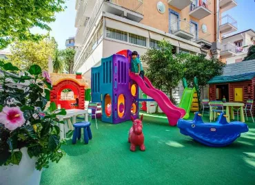 Konrad, Italia / Rimini