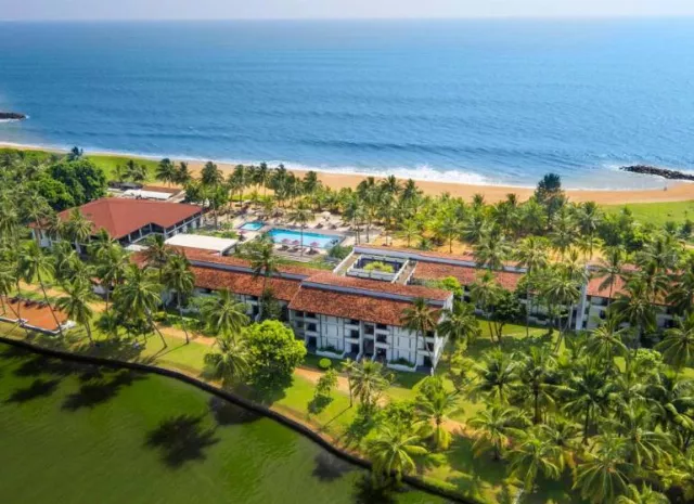 Hotel Avani Kalutara