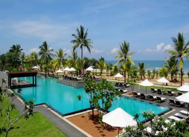 Hotel Centara Ceysands Resort & Spa