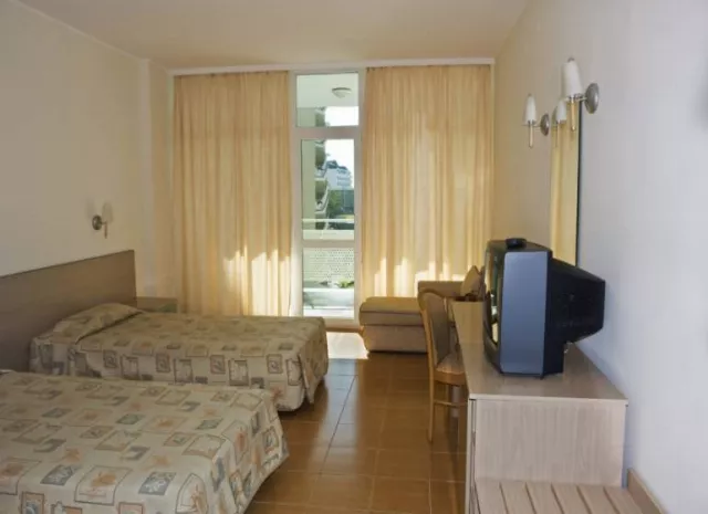 Hotel Grand Oasis