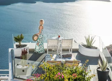 On The Rocks, Grecia / Santorini / Imerovigli
