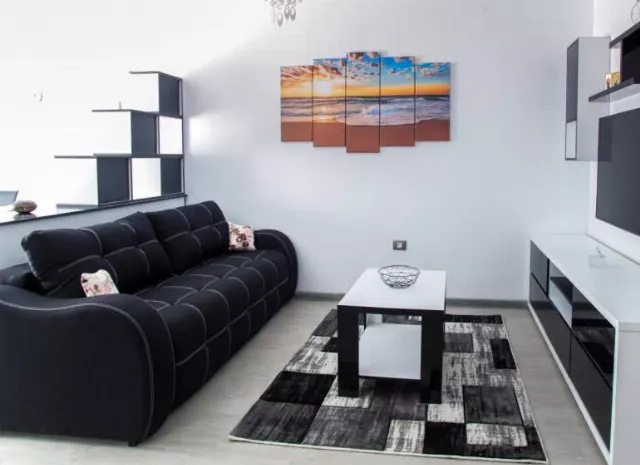 Apartamente Black And White Alezzi