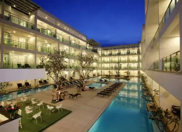 Hotel The Old Phuket Karon Beach Resort, Thailanda / Phuket / Karon