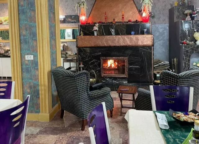Hotel Voila Inn