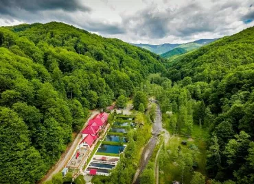 Pastravaria Bratioara, Romania / Campulung