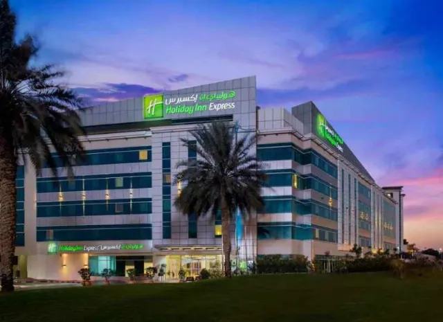 Hotel Holiday Inn Express Airport