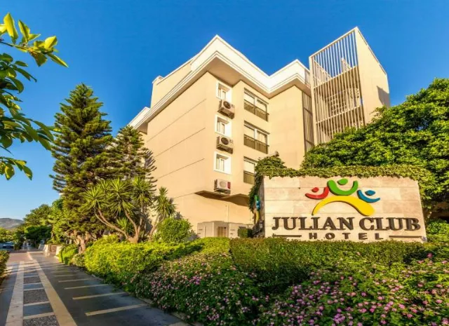 Hotel Julian Club