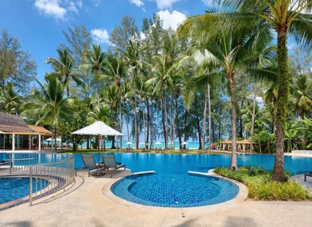 Hotel Outrigger Khao Lak Beach Resort