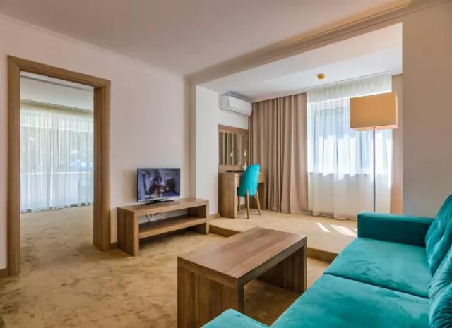 Hotel Saturn Dublă deluxe superioară corp B #6