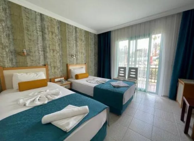 Hotel Rebin Beach