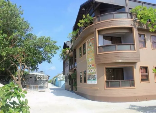 Hotel Rashu Hiyaa