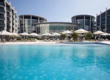 Hotel Jumeirah At Saadiyat Island Resort, United Arab Emirates / Abu Dhabi / Saadiyat Island