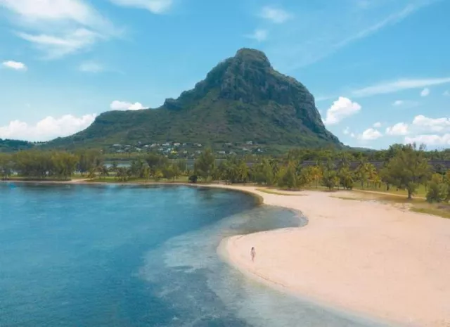 Paradis Beachcomber Golf Resort And Spa