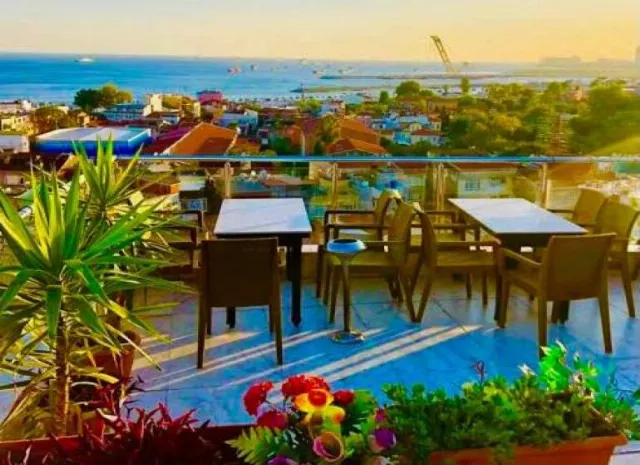 Hotel Theodian