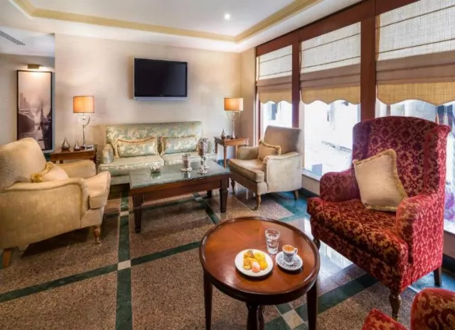 Hotel Titanic Comfort Sisli